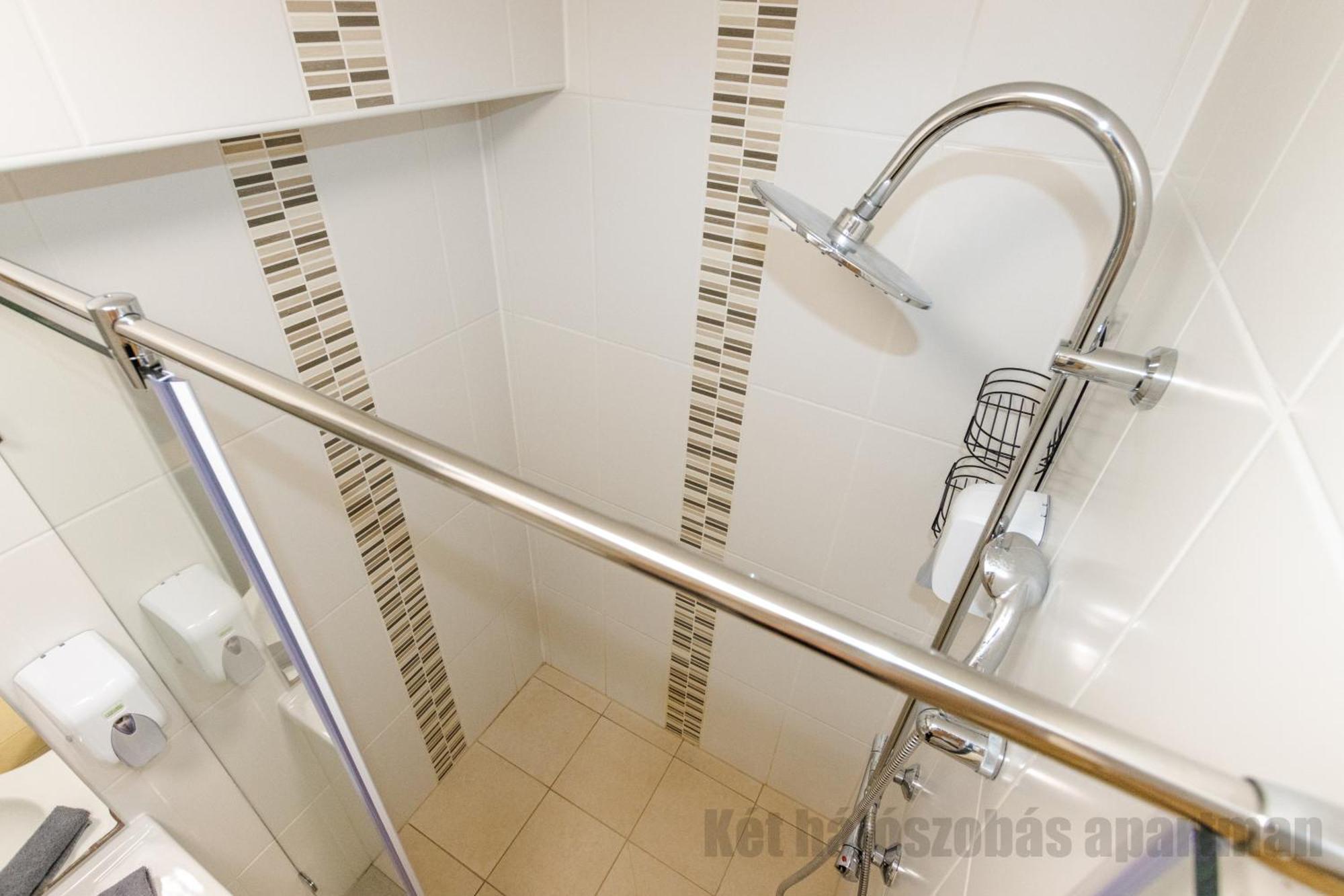 Tisza Gyoengye Apartmanok Szeged Room photo